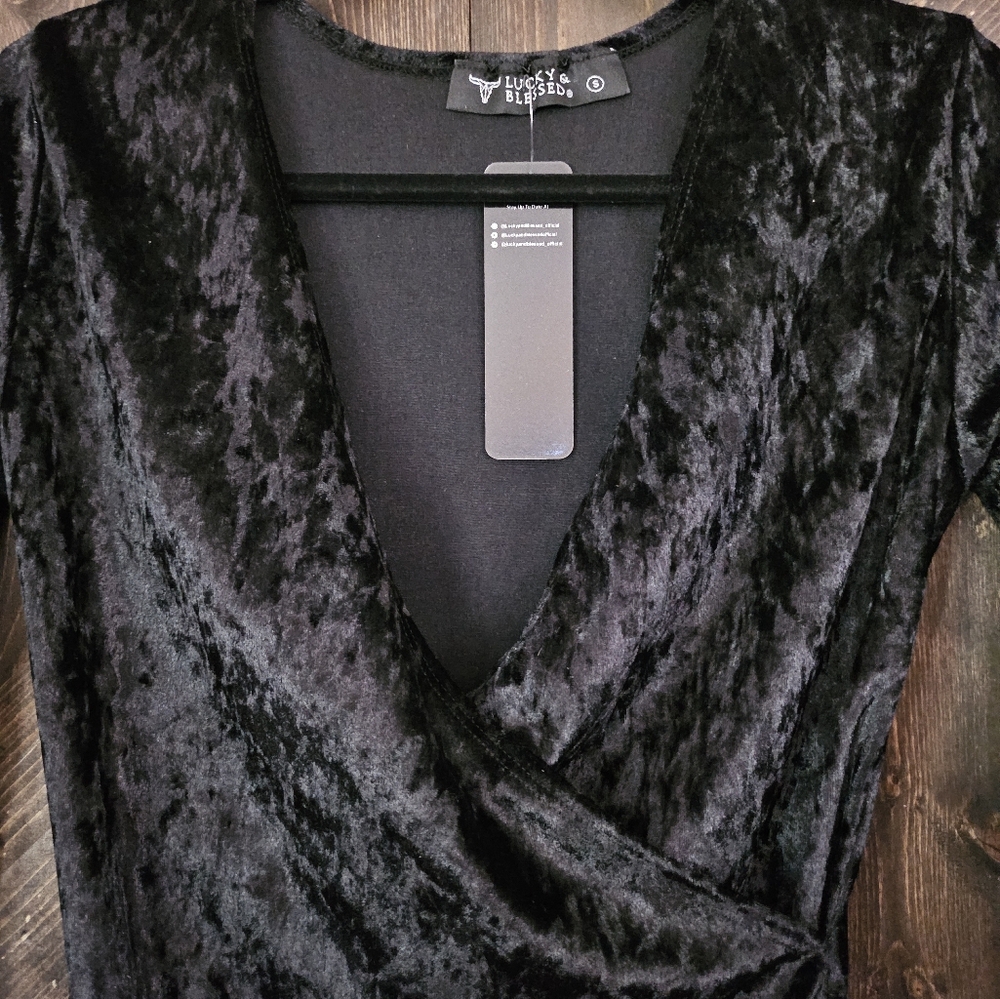 NWT Solid Black velvet wrap dress with long sleeve and v neckline. - Picture 5 of 7